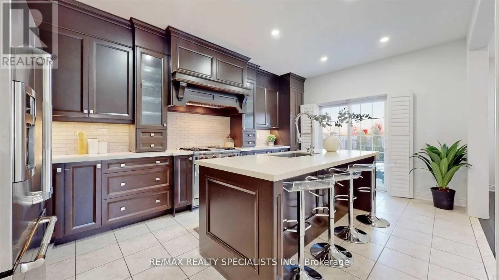 92 KETTLEWELL CRESCENT