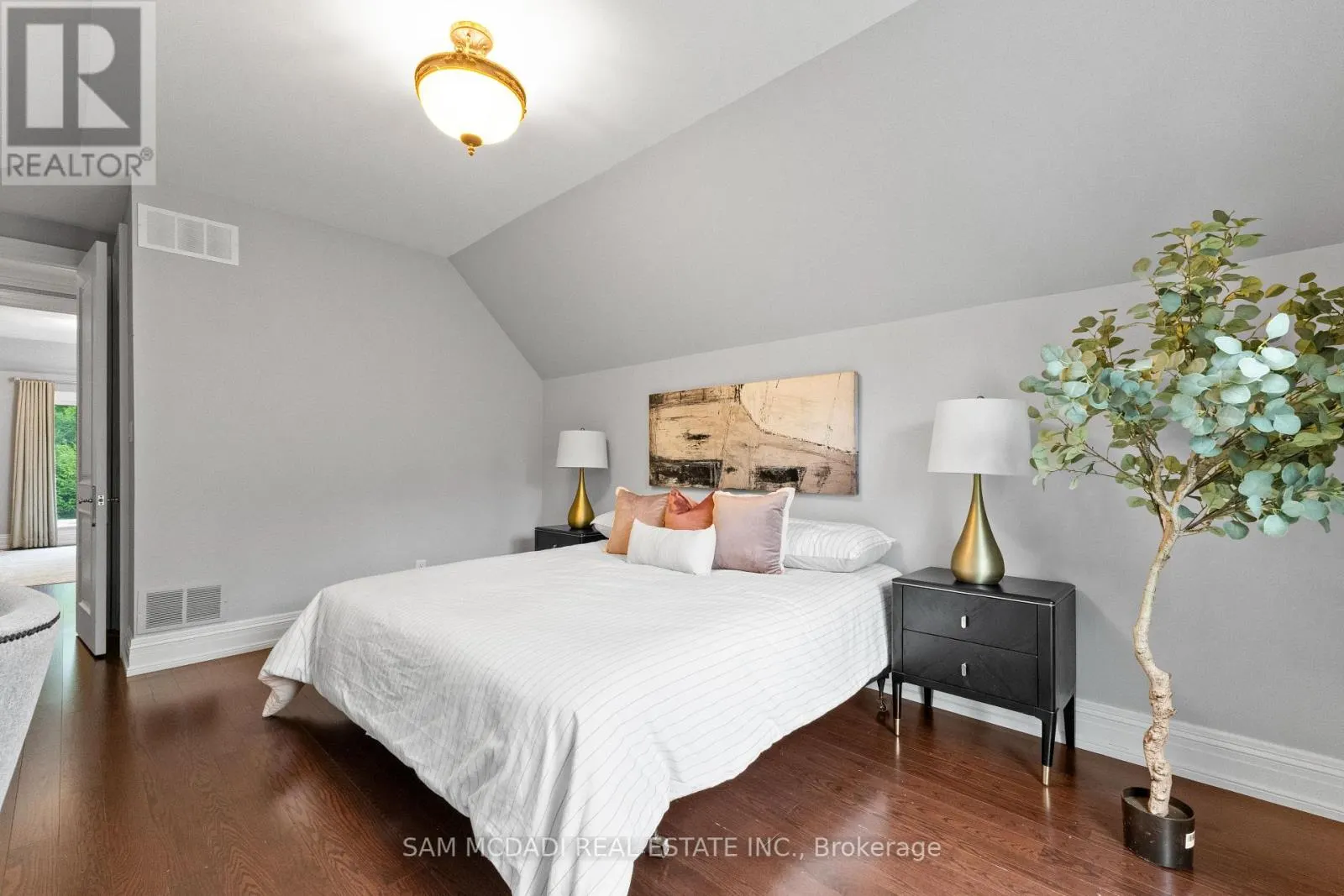 2173 SHAWANAGA TRAIL
