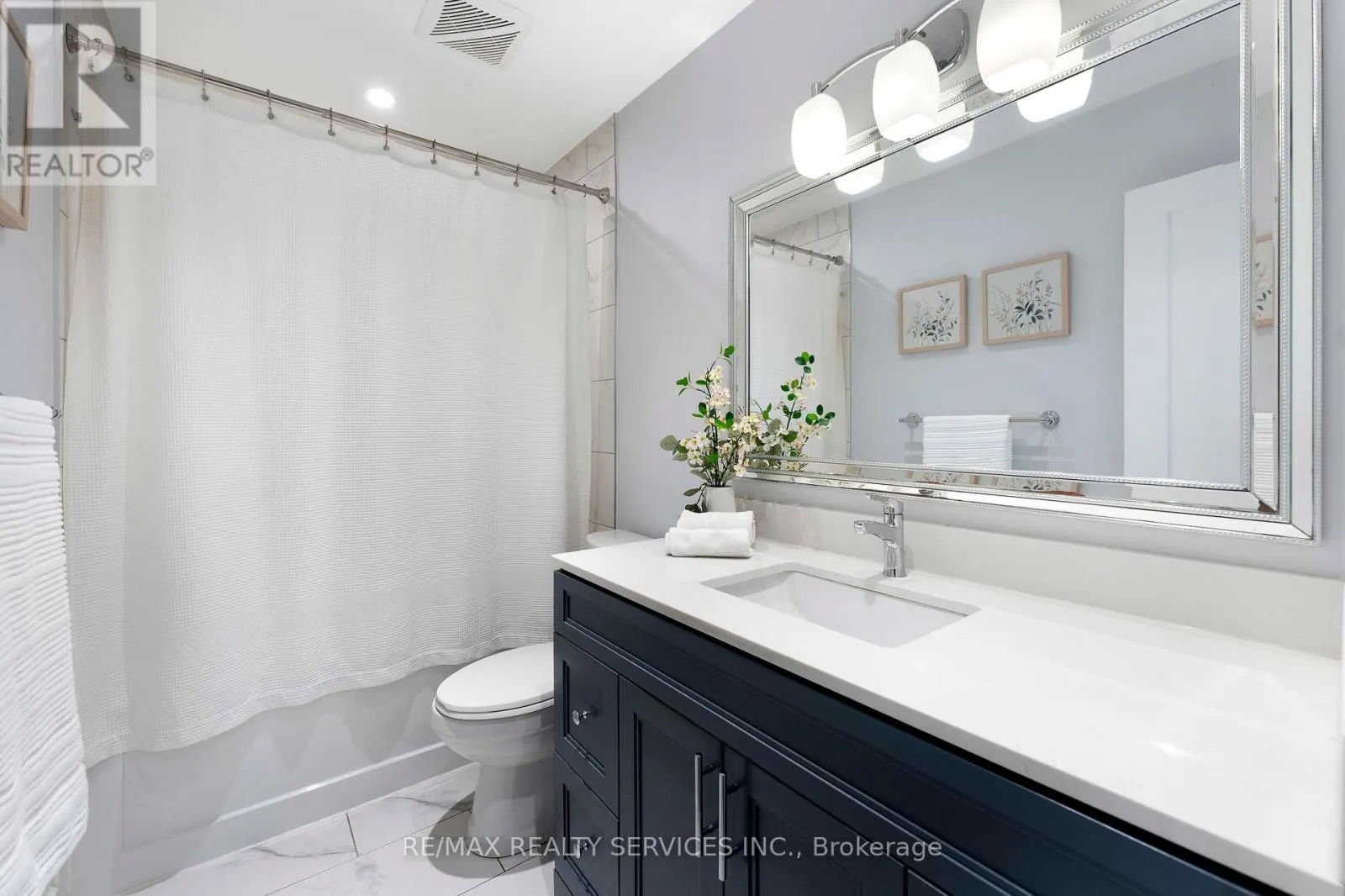 94 - 94 GUILDFORD CRESCENT