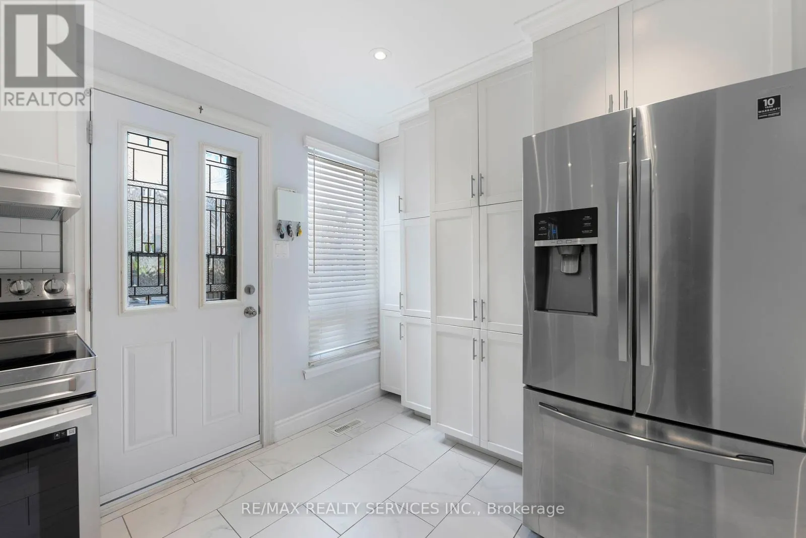 94 - 94 GUILDFORD CRESCENT