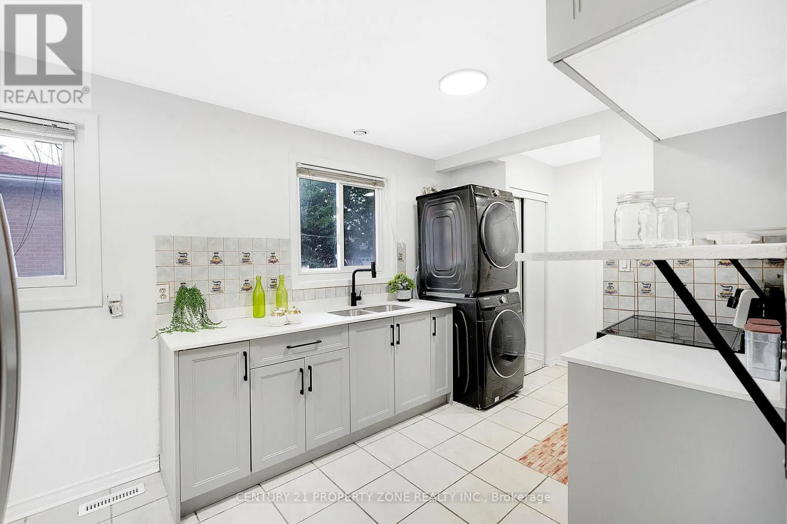 3387 KELOWNA COURT