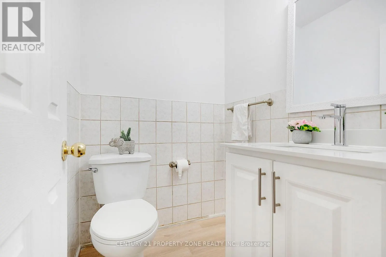 3387 KELOWNA COURT