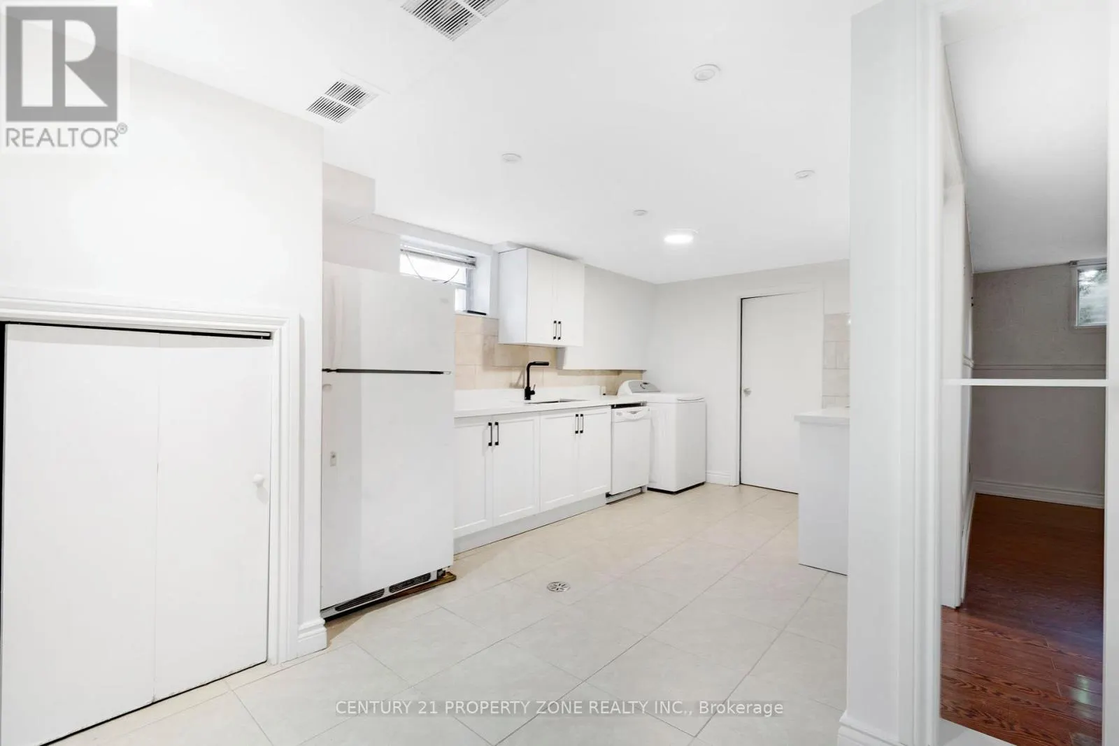 3387 KELOWNA COURT