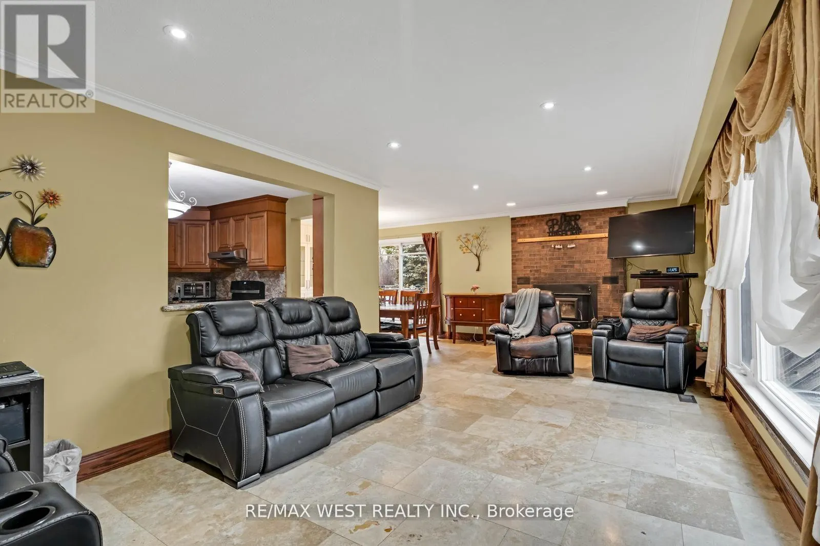 45 MARYSFIELD DRIVE