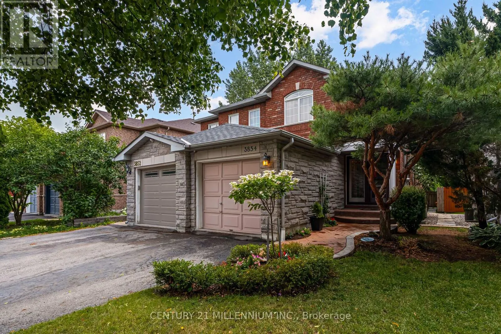 3854 FOXBOROUGH TRAIL
