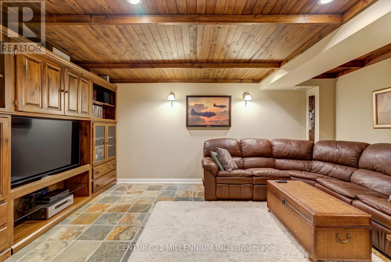 3854 FOXBOROUGH TRAIL