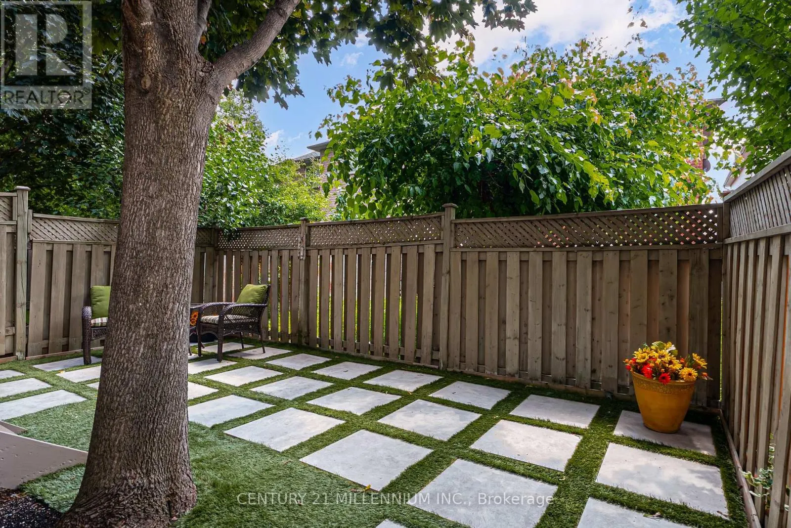 3854 FOXBOROUGH TRAIL