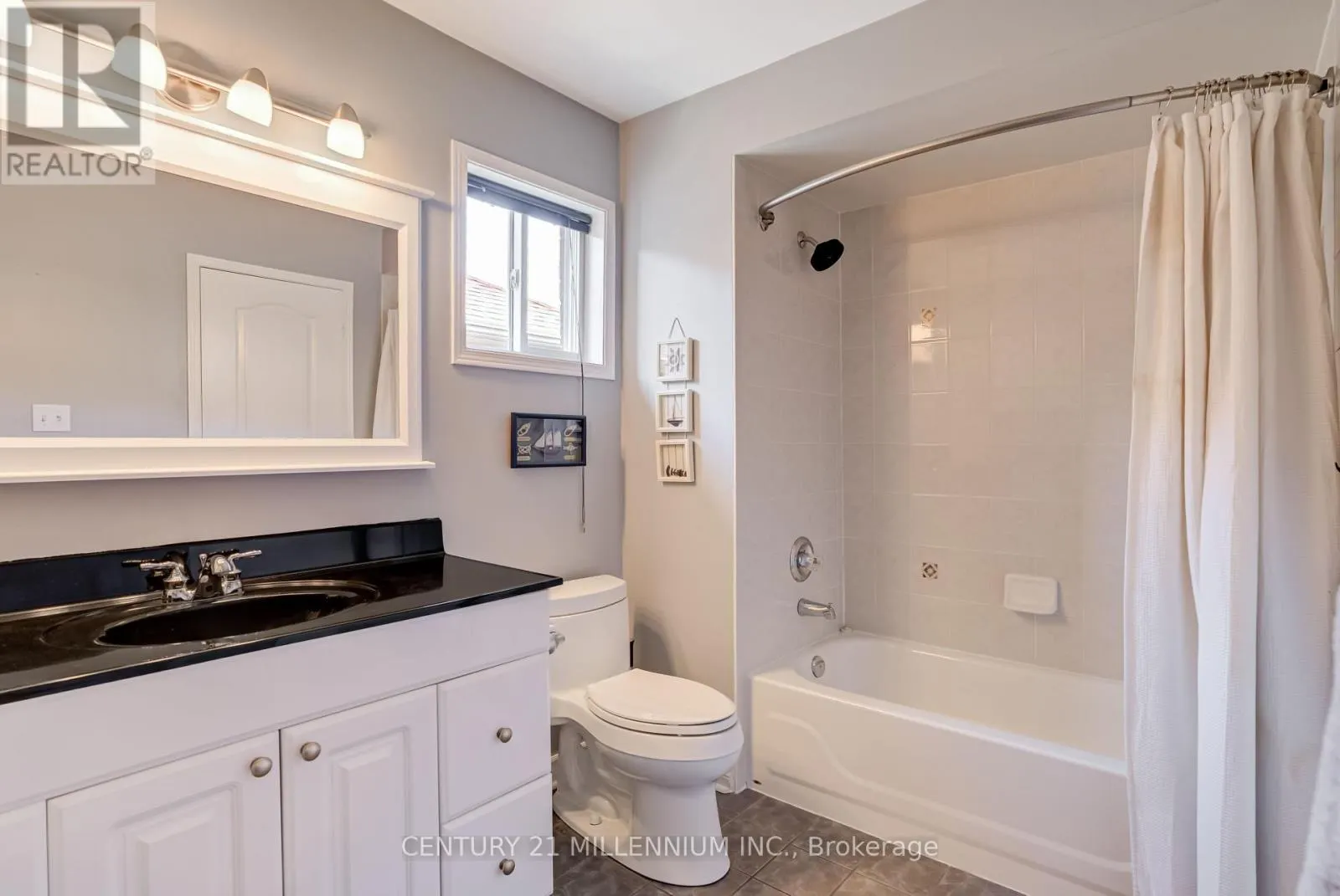 3854 FOXBOROUGH TRAIL