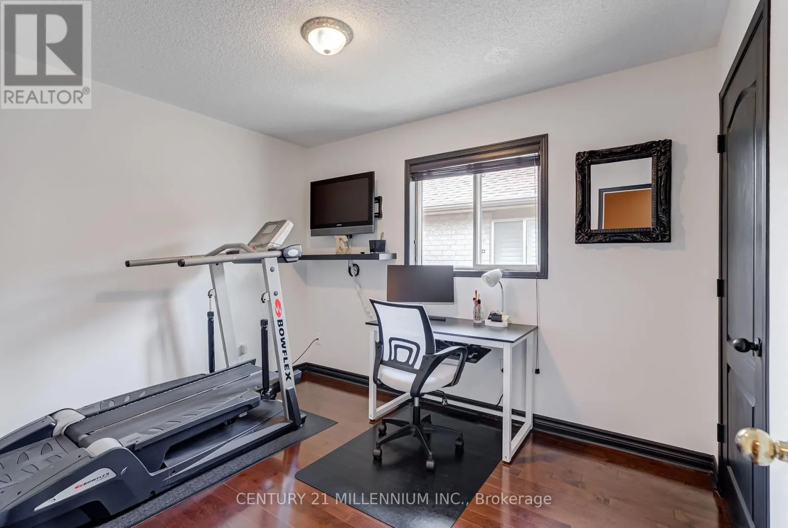 3854 FOXBOROUGH TRAIL