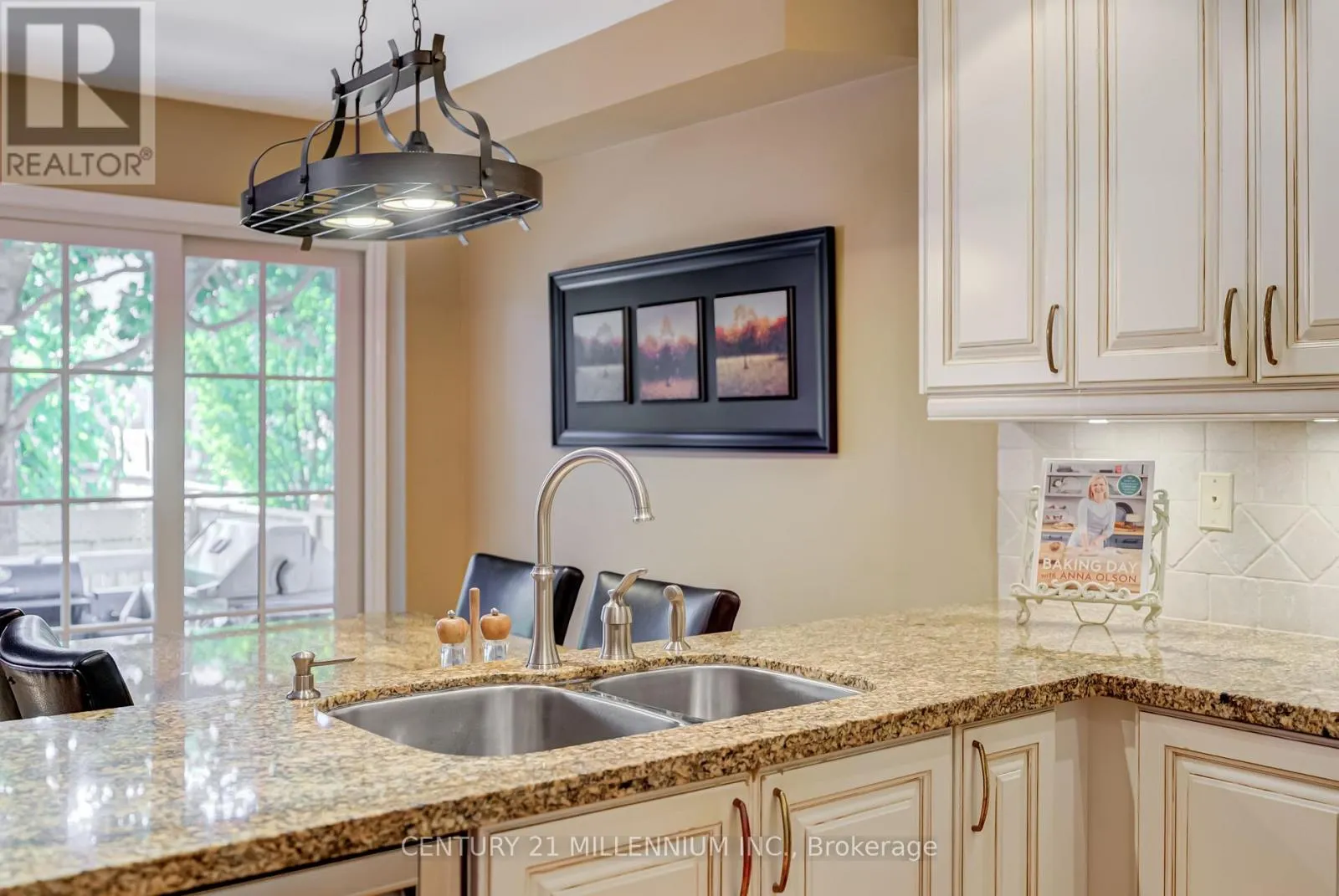 3854 FOXBOROUGH TRAIL