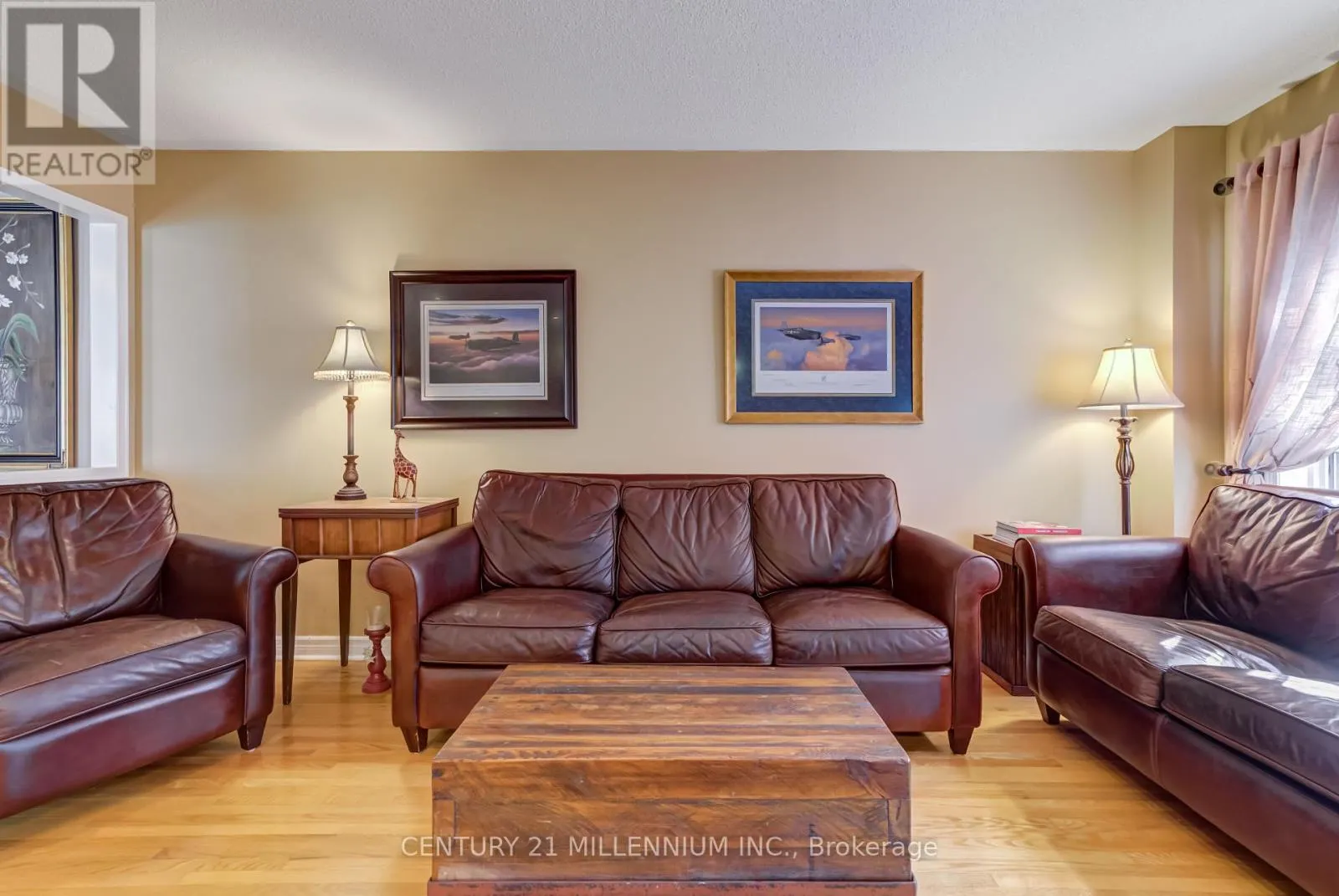 3854 FOXBOROUGH TRAIL
