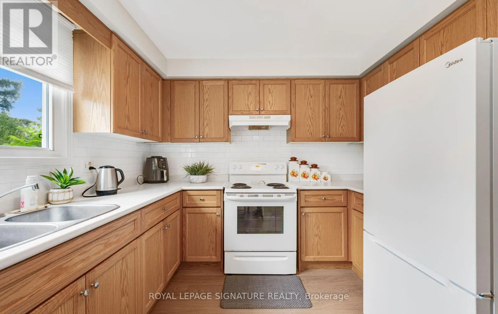 4205 SAWMILL VALLEY DRIVE