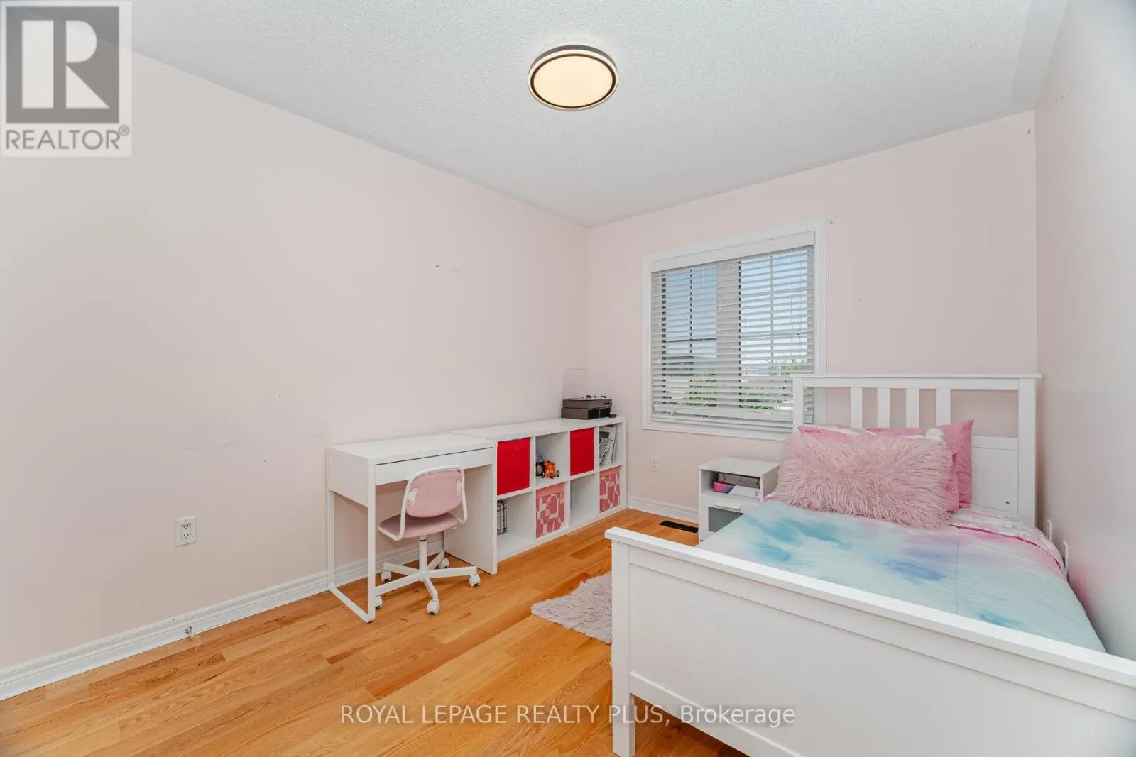5574 FRESHWATER DRIVE