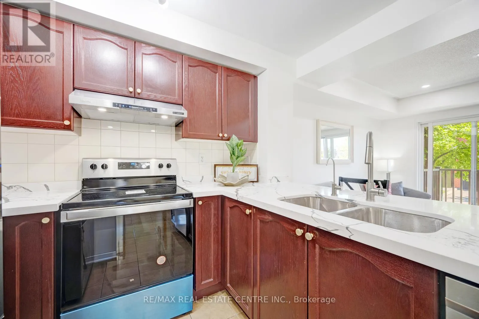 41 - 3250 BENTLEY DRIVE