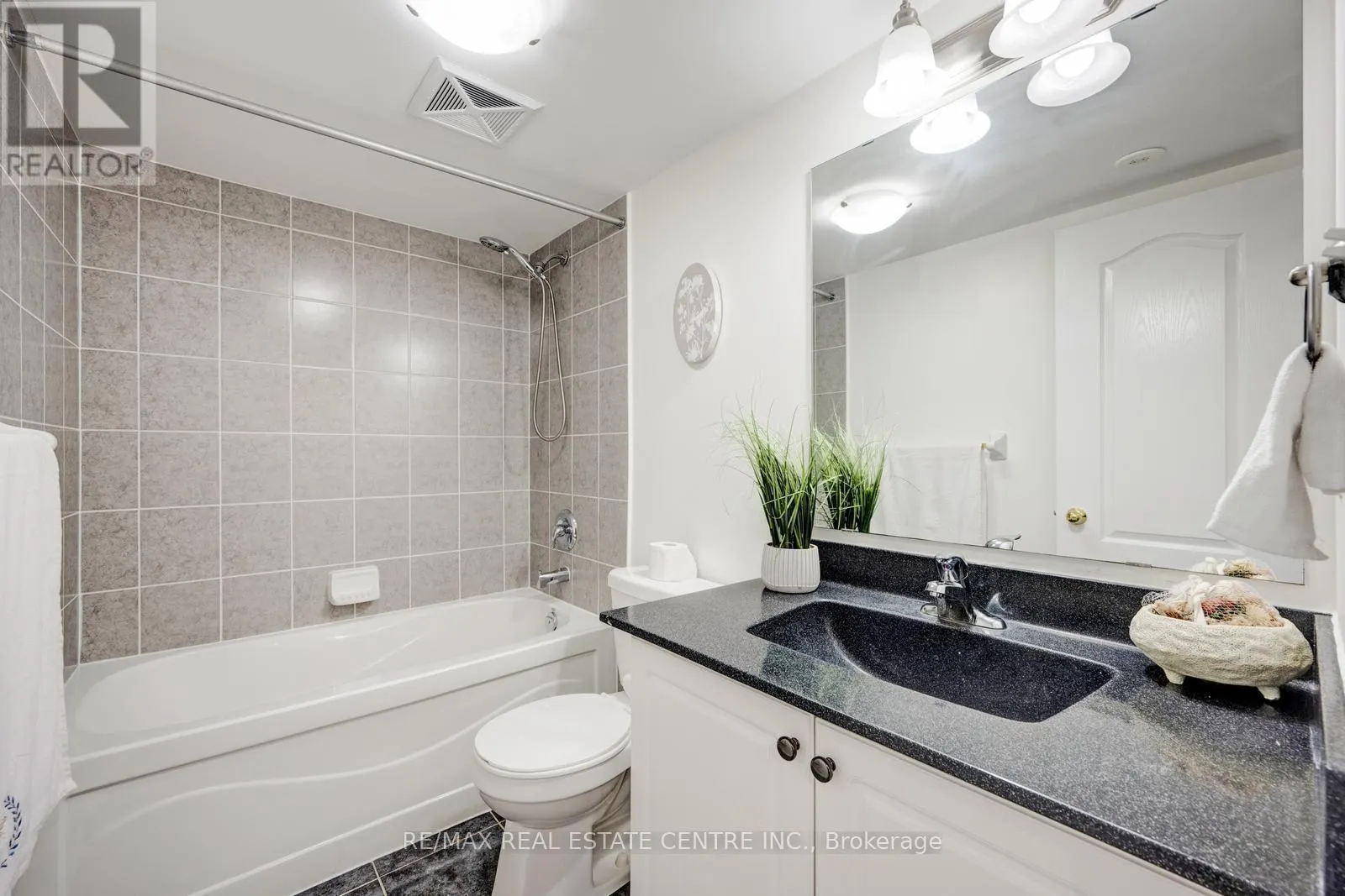 41 - 3250 BENTLEY DRIVE