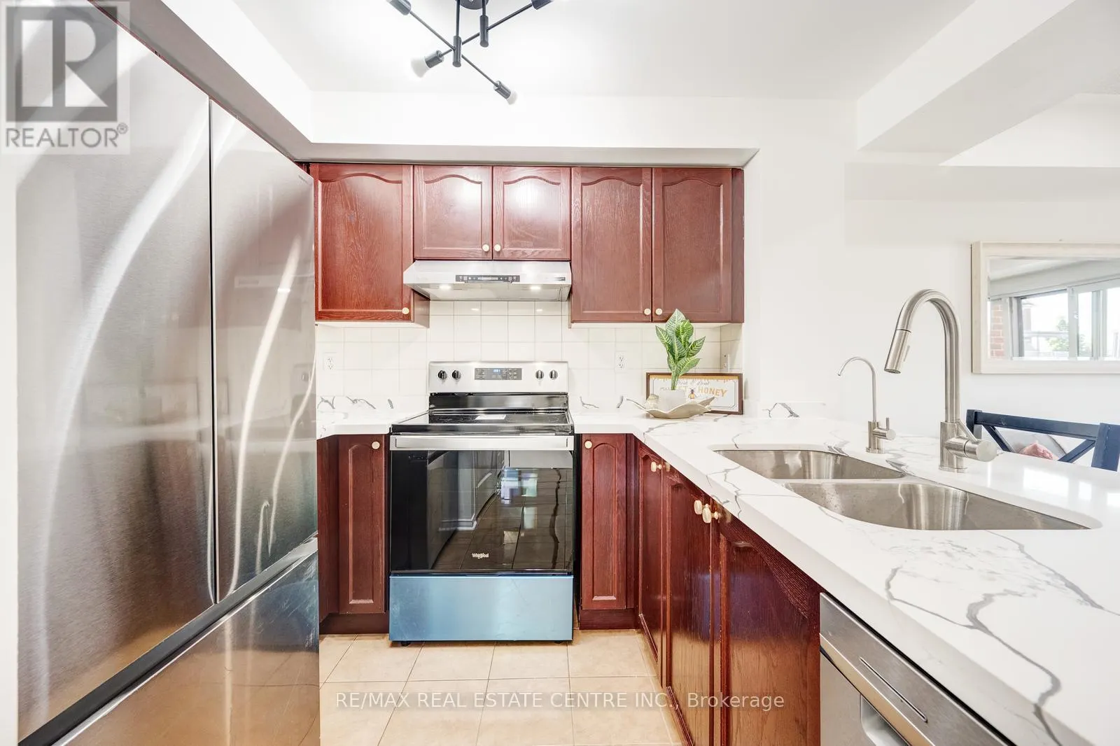 41 - 3250 BENTLEY DRIVE