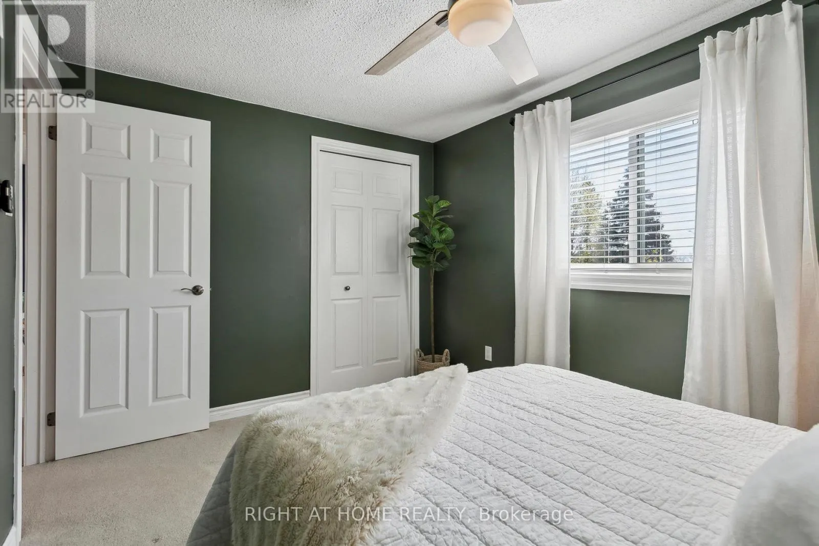 3194 GREENBOUGH CRESCENT
