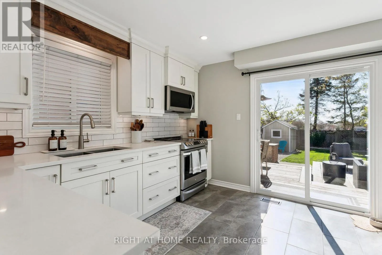 3194 GREENBOUGH CRESCENT