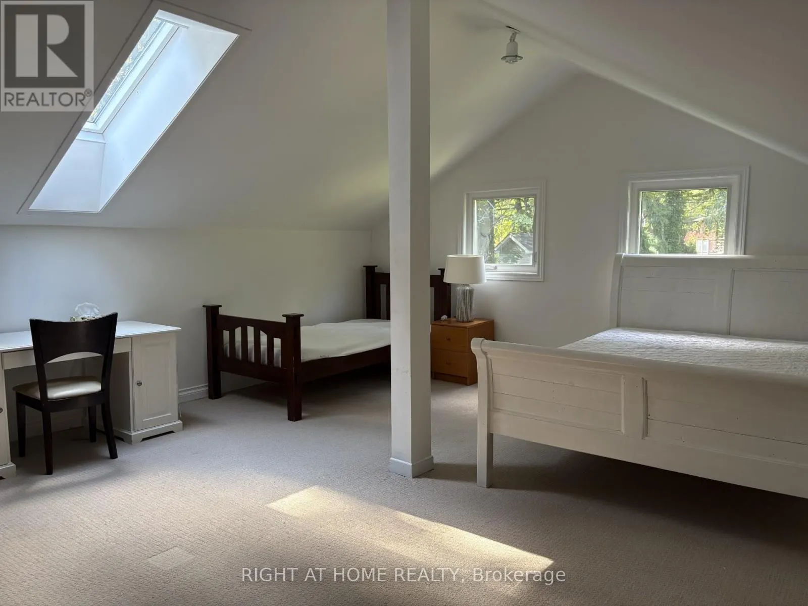 461 LAKESHORE ROAD W