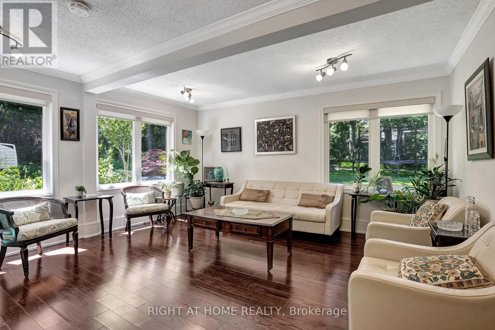 461 LAKESHORE ROAD W