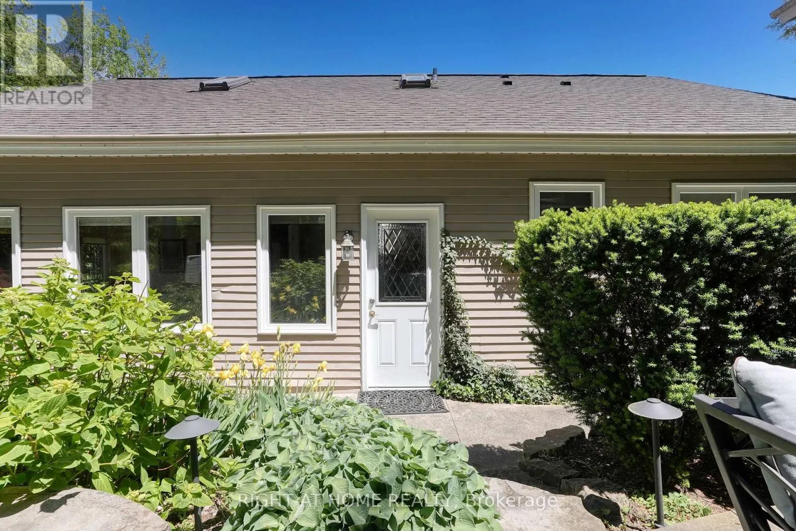 461 LAKESHORE ROAD W