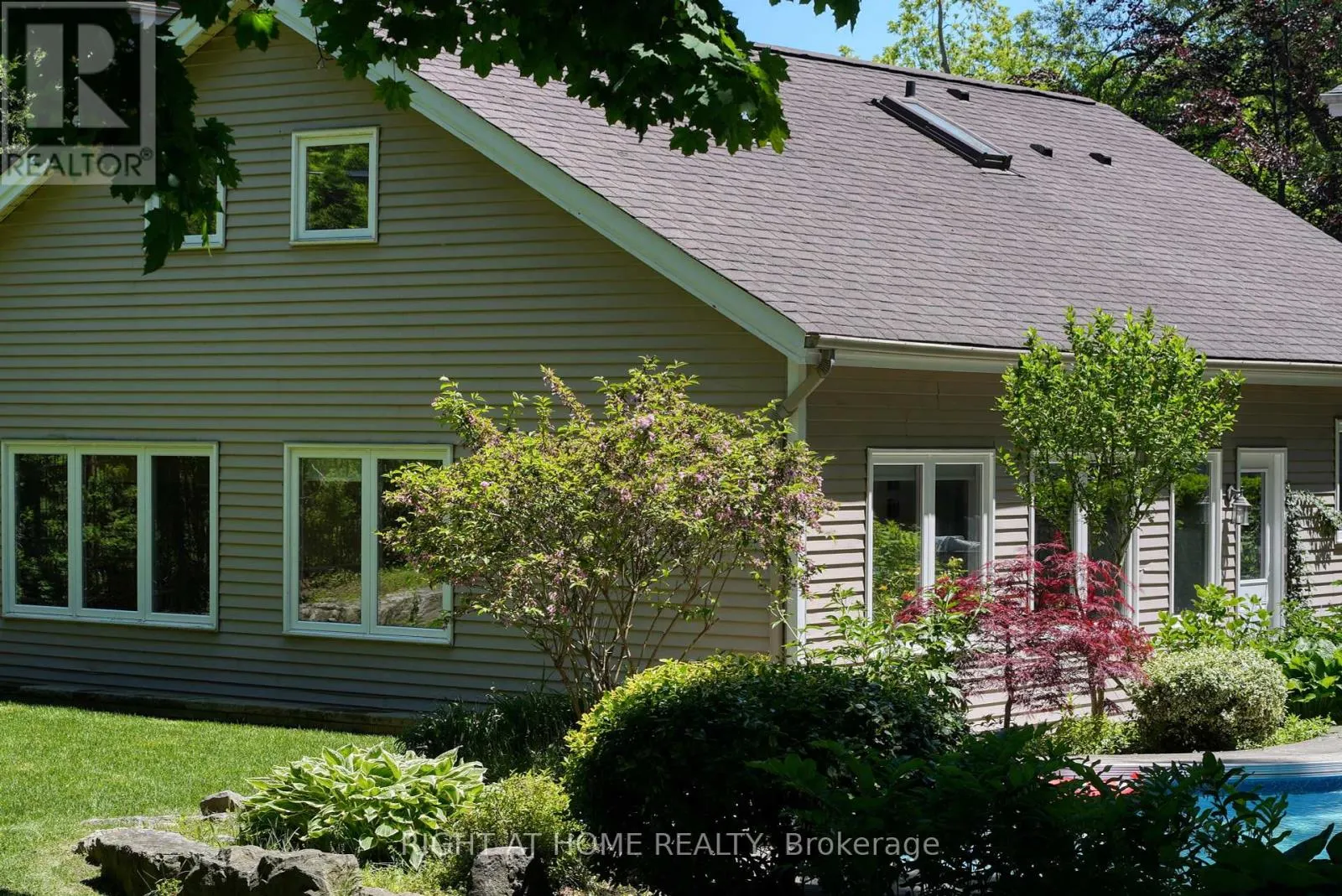 461 LAKESHORE ROAD W