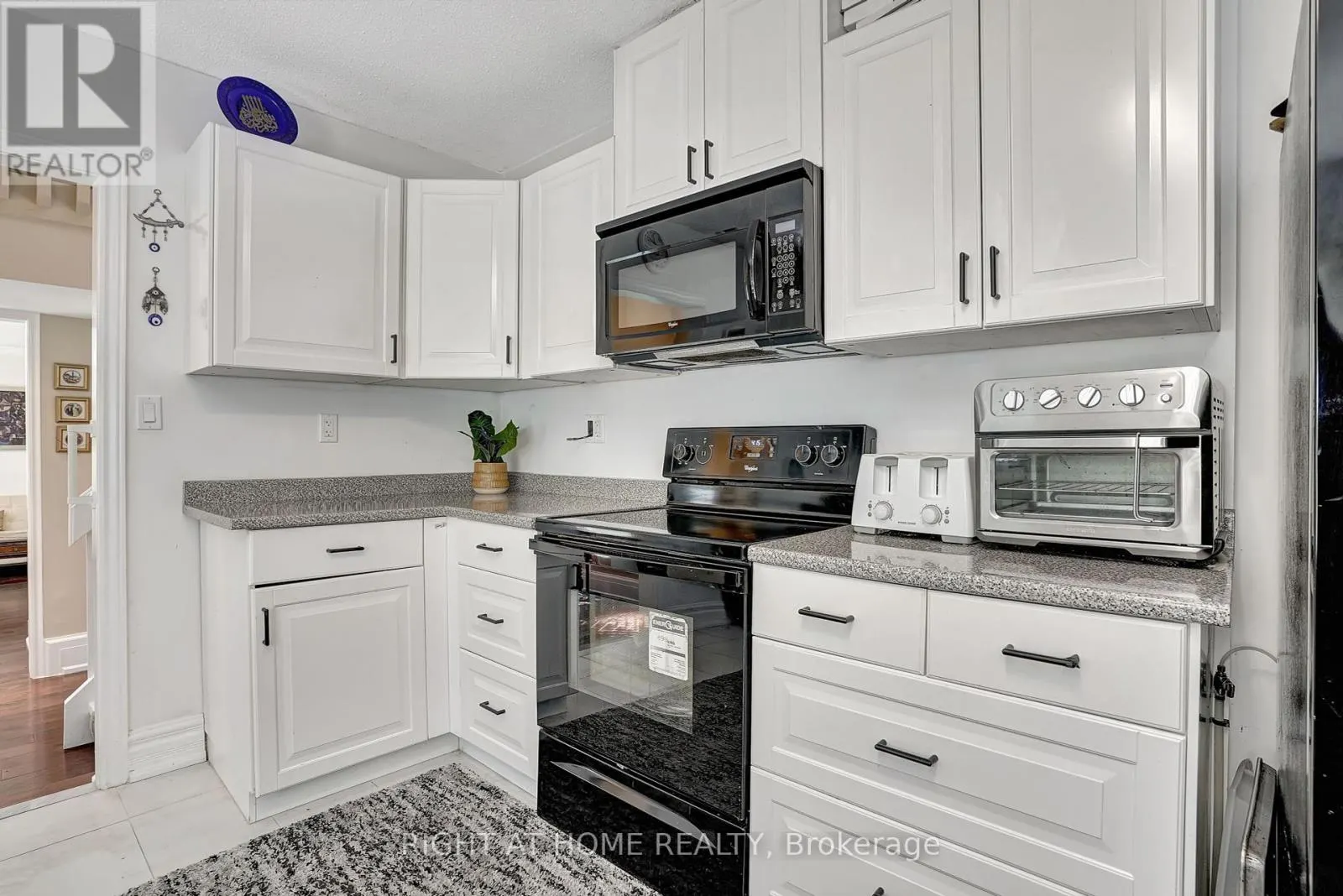 461 LAKESHORE ROAD W