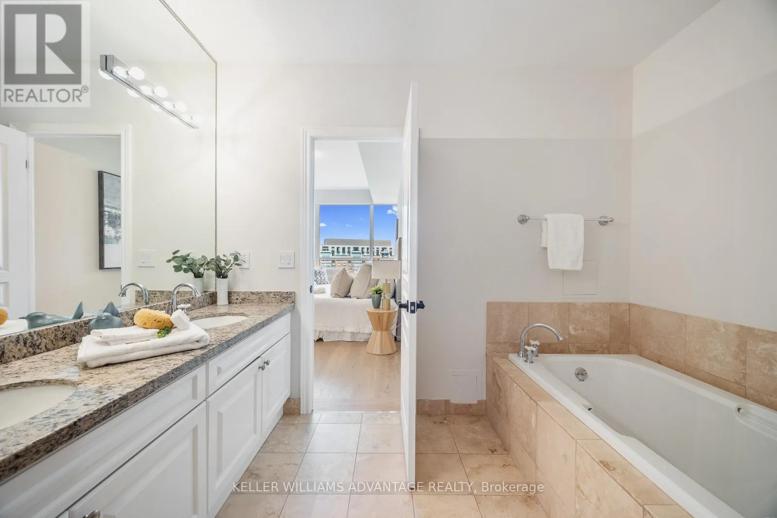 904 - 2662 BLOOR STREET W