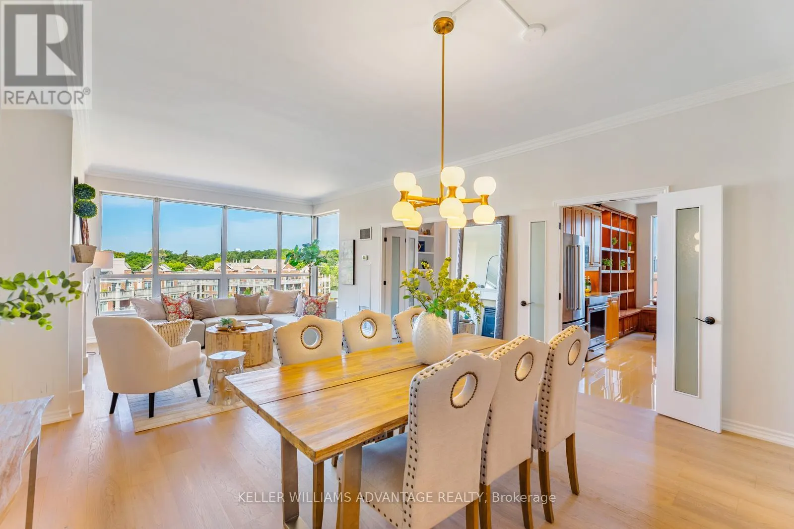904 - 2662 BLOOR STREET W