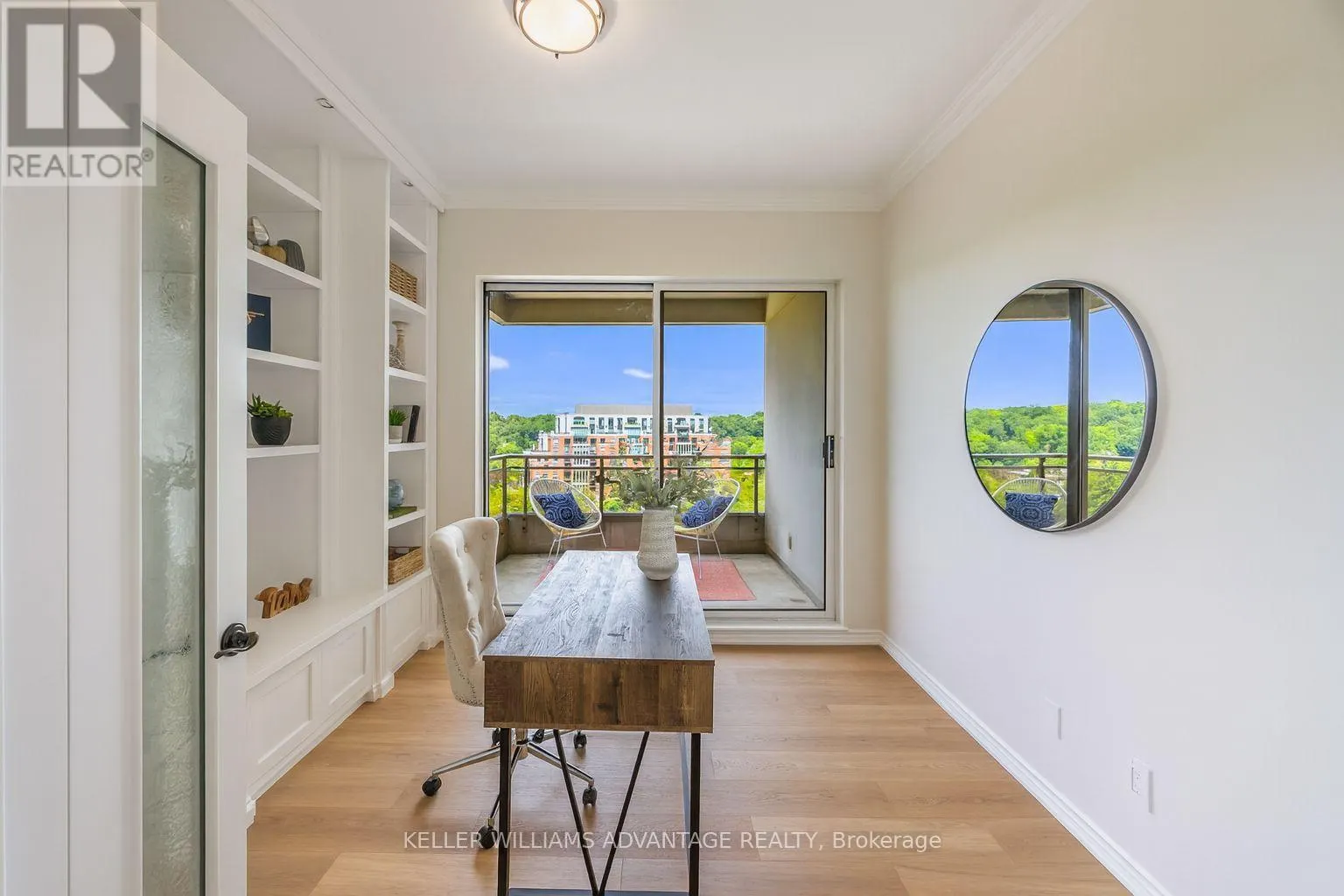 904 - 2662 BLOOR STREET W