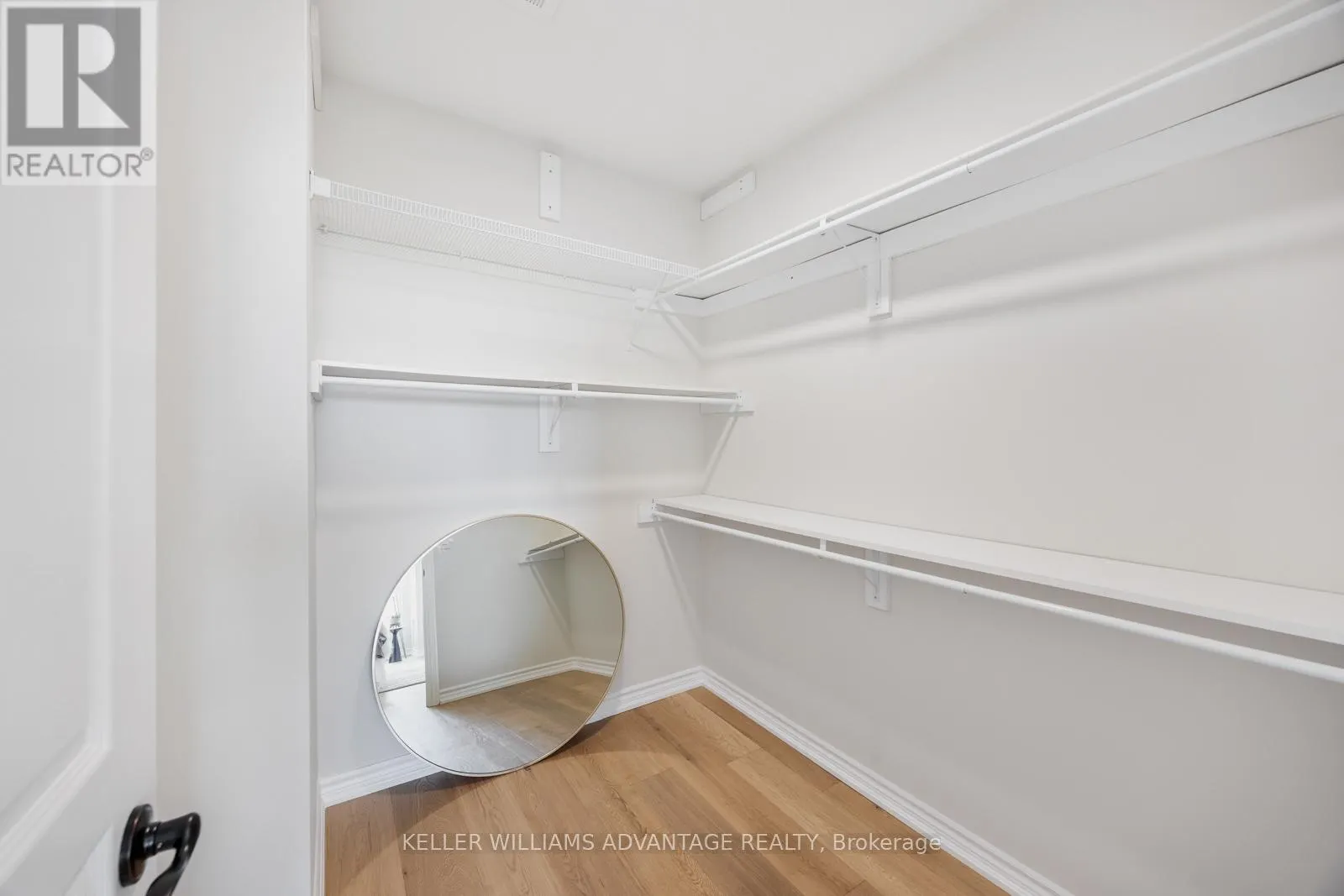 904 - 2662 BLOOR STREET W