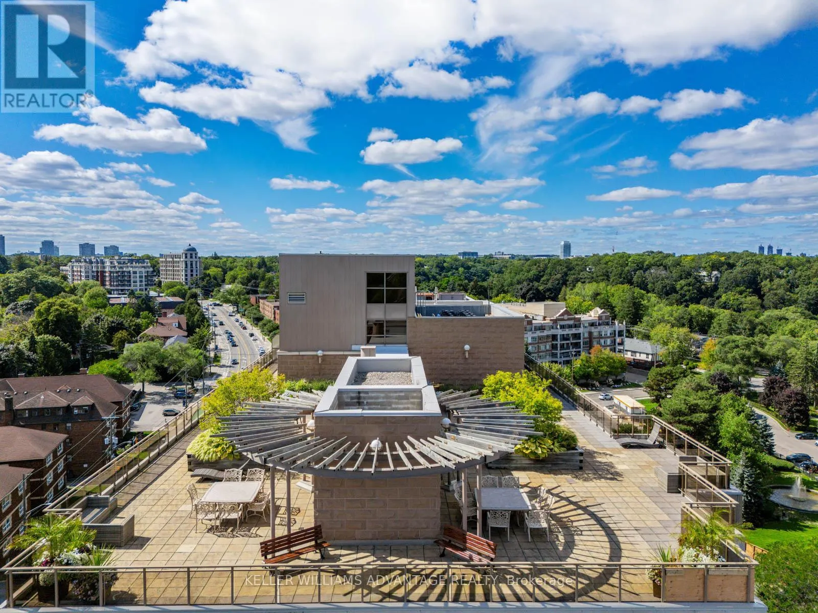 904 - 2662 BLOOR STREET W