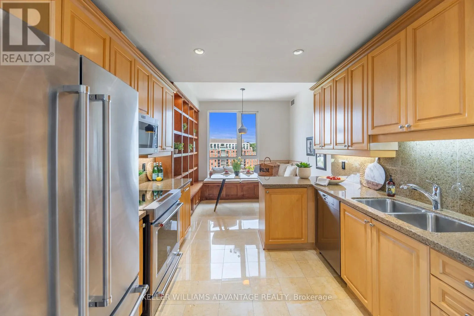 904 - 2662 BLOOR STREET W