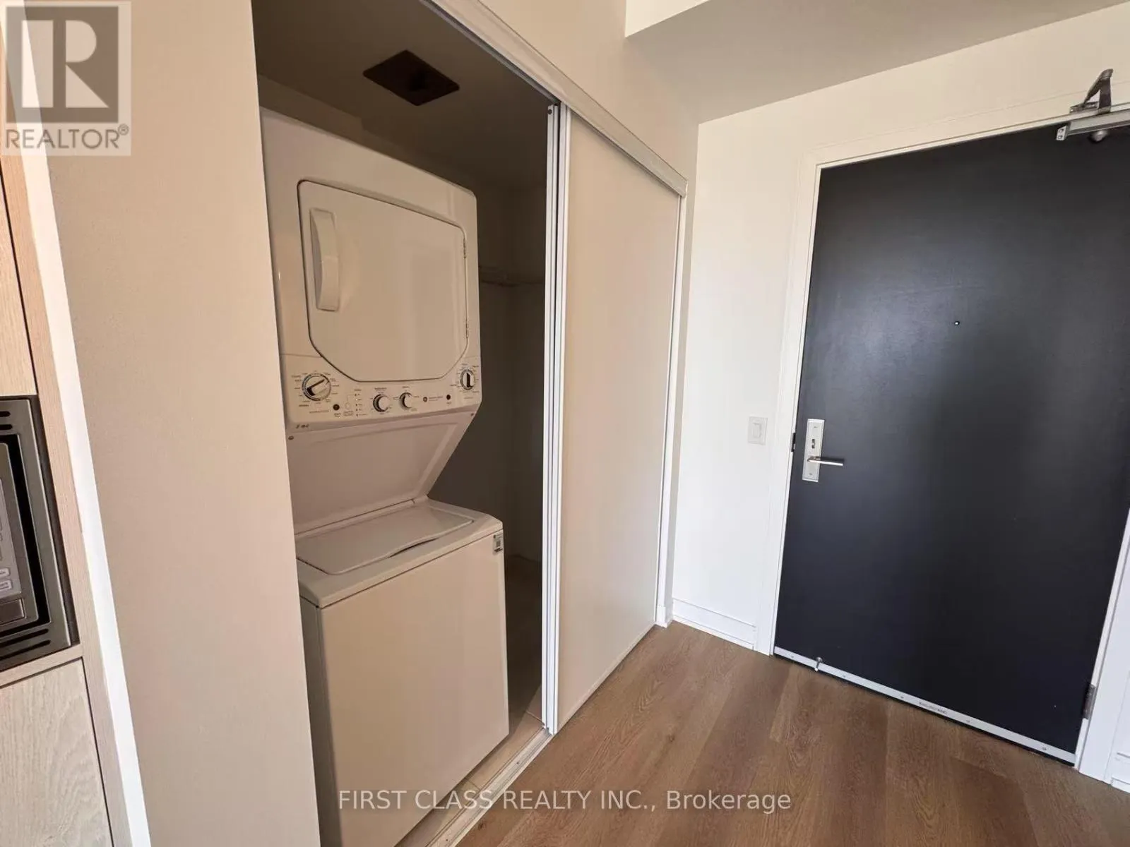 1508 - 3009 NOVAR ROAD