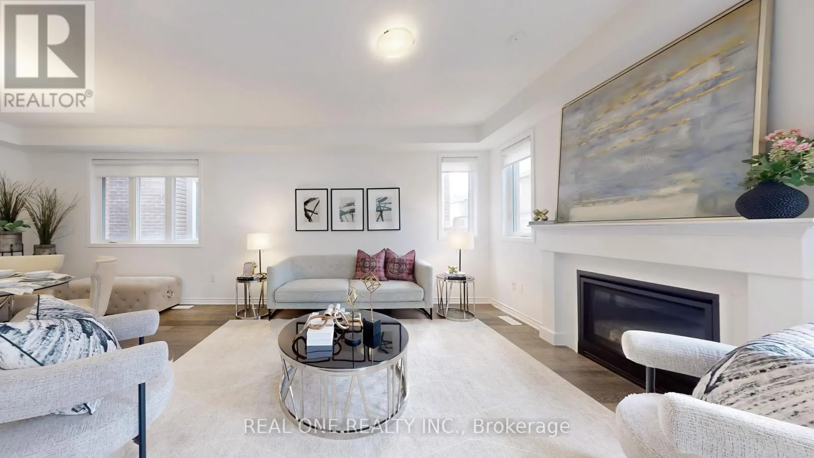 561 KENNEDY CIRCLE W
