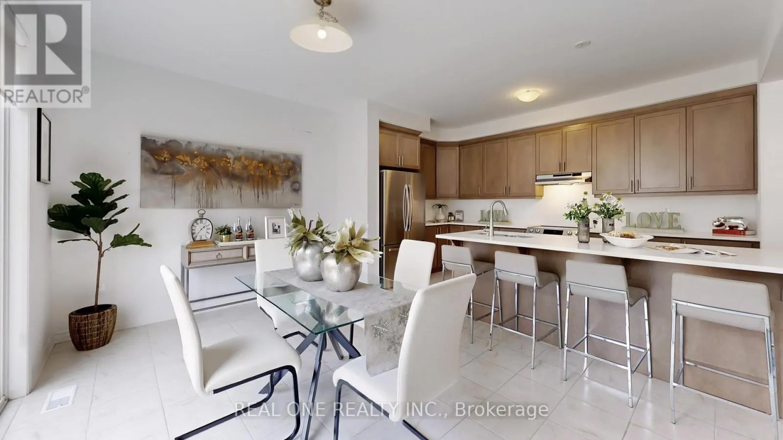 561 KENNEDY CIRCLE W