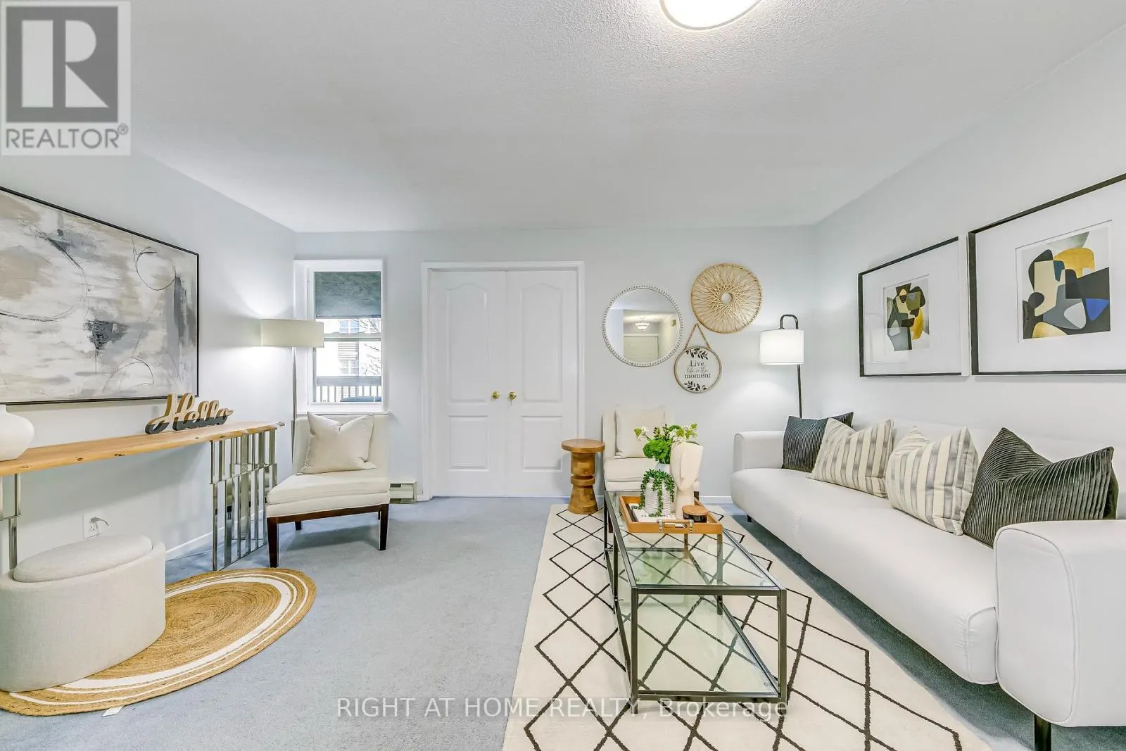202 - 1055 DUNDAS STREET E