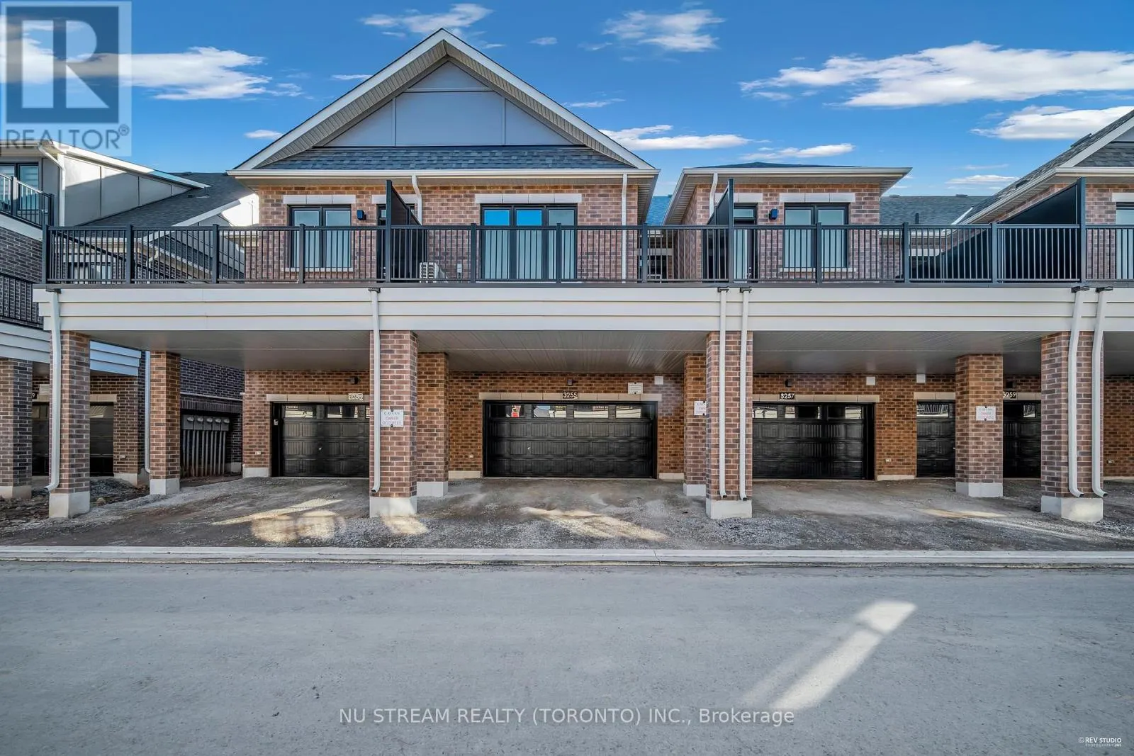 3255 CRYSTAL DRIVE