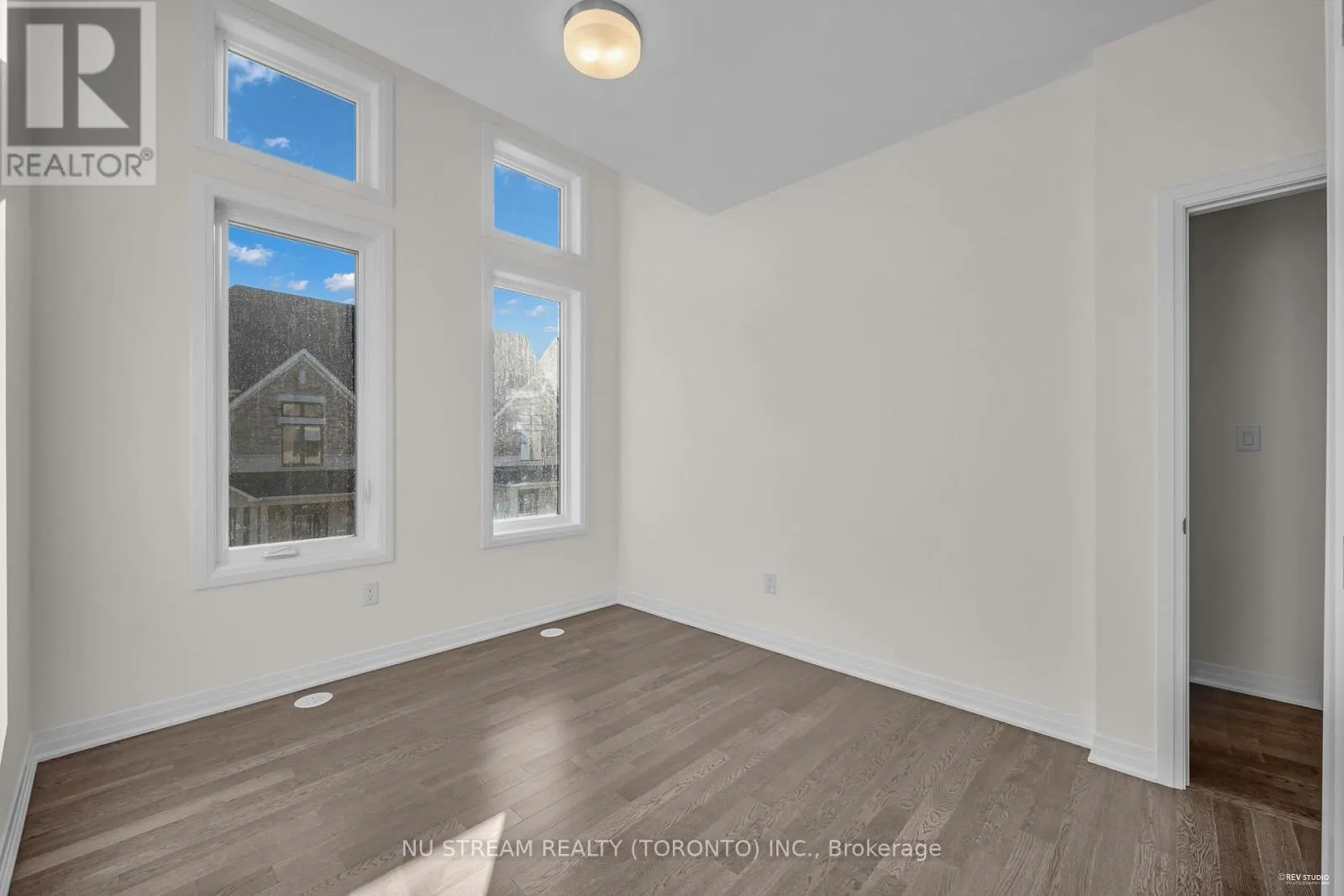 3255 CRYSTAL DRIVE