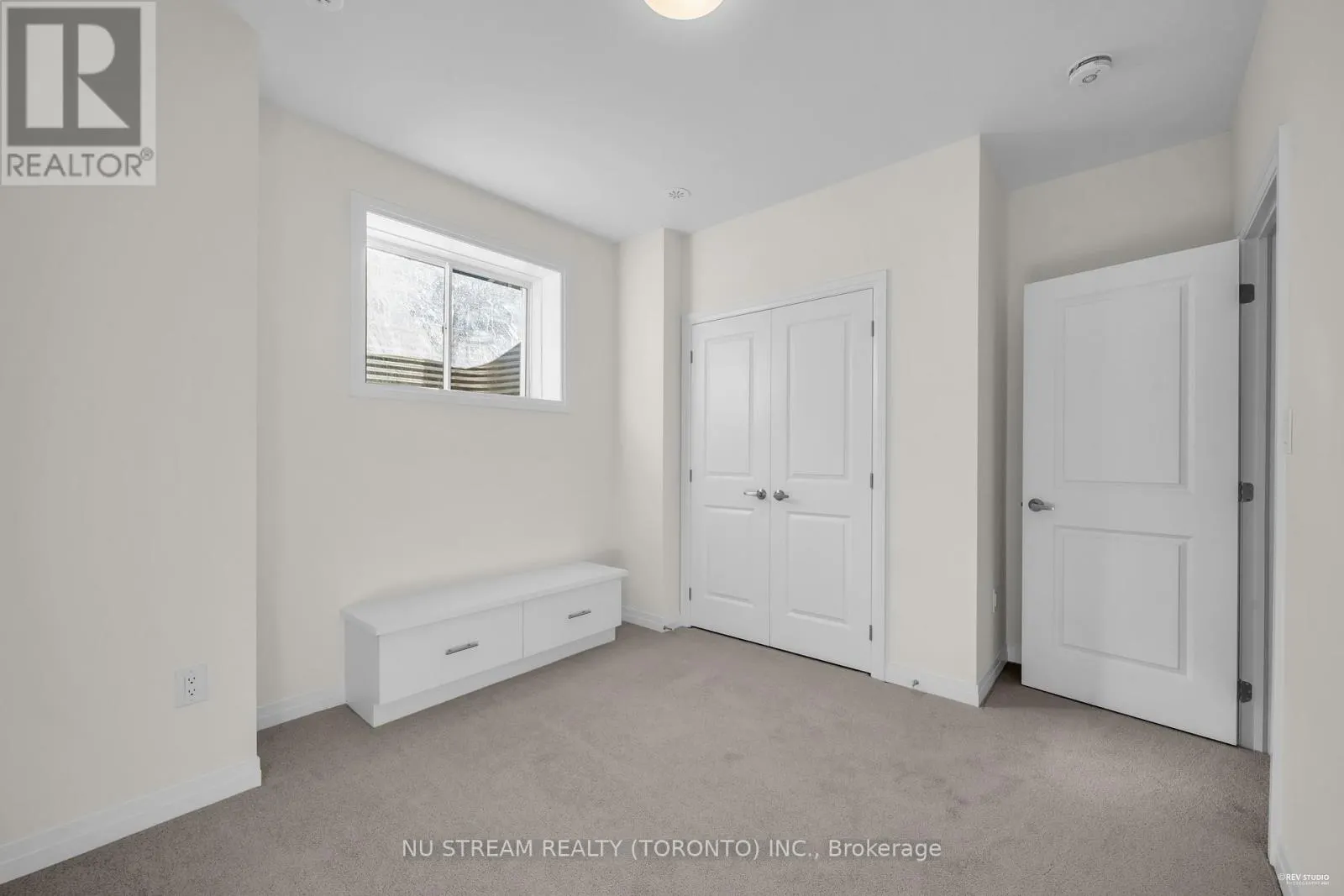 3255 CRYSTAL DRIVE