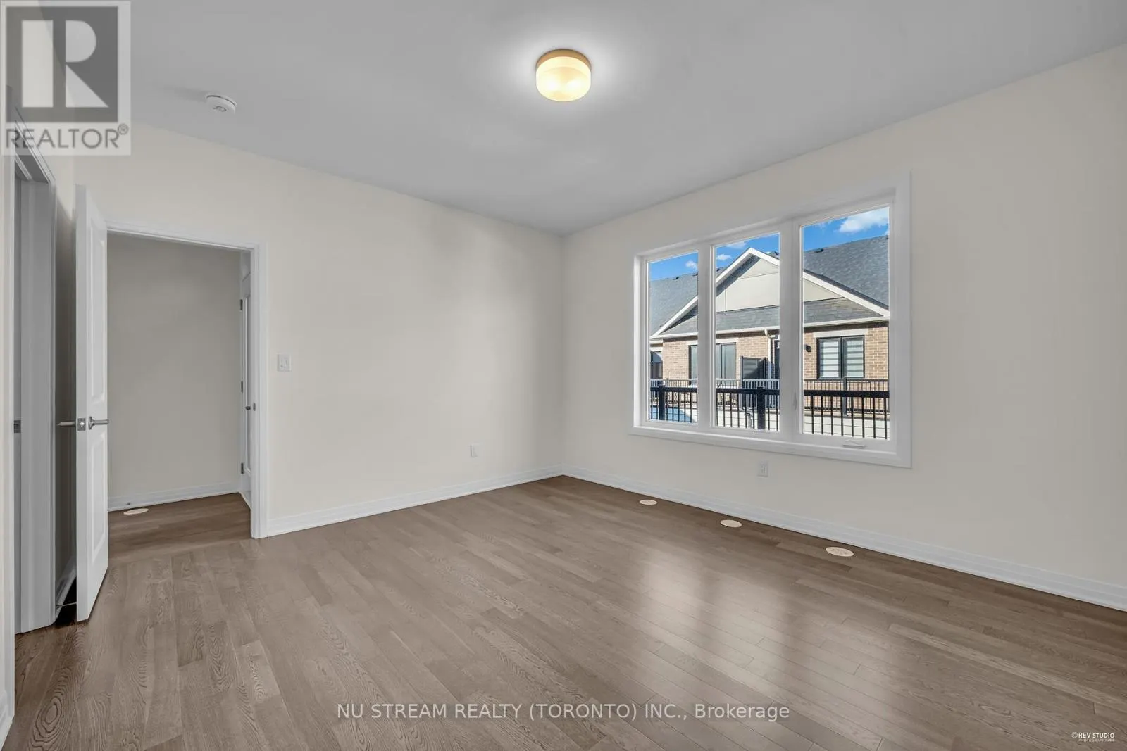 3255 CRYSTAL DRIVE