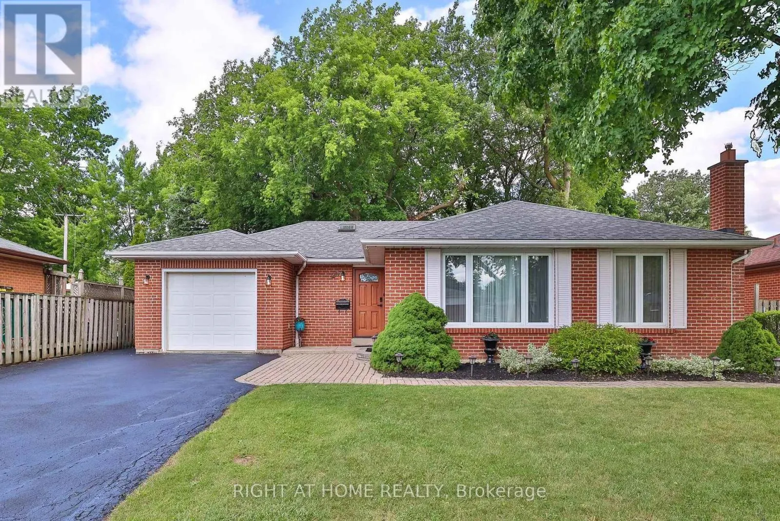 25 DEVONSHIRE DRIVE