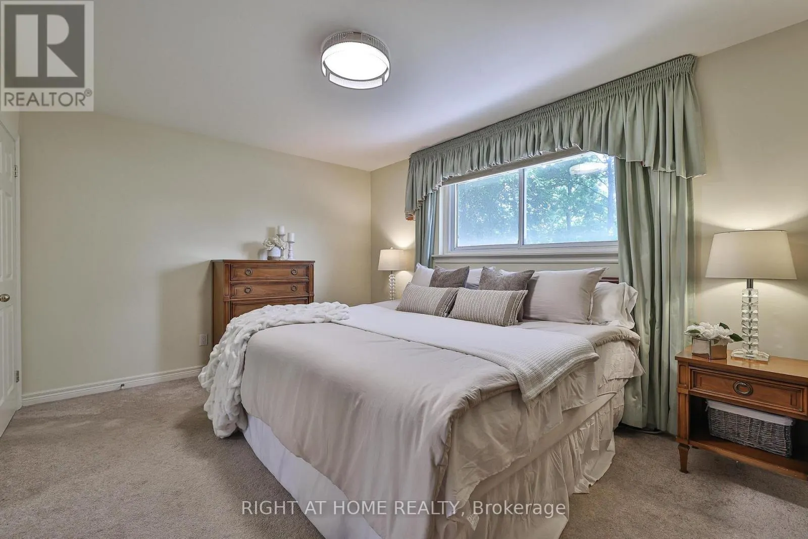 25 DEVONSHIRE DRIVE