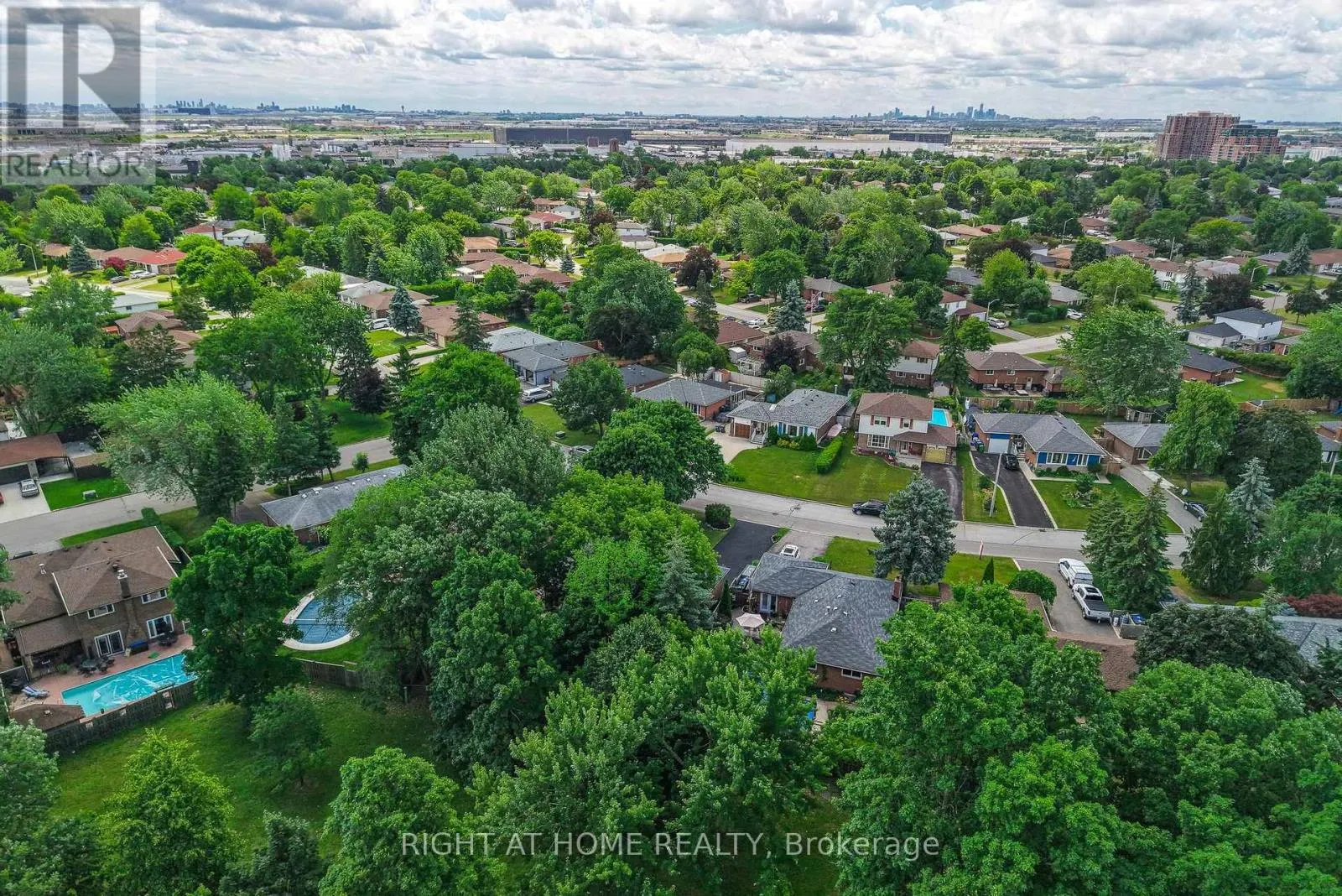 25 DEVONSHIRE DRIVE