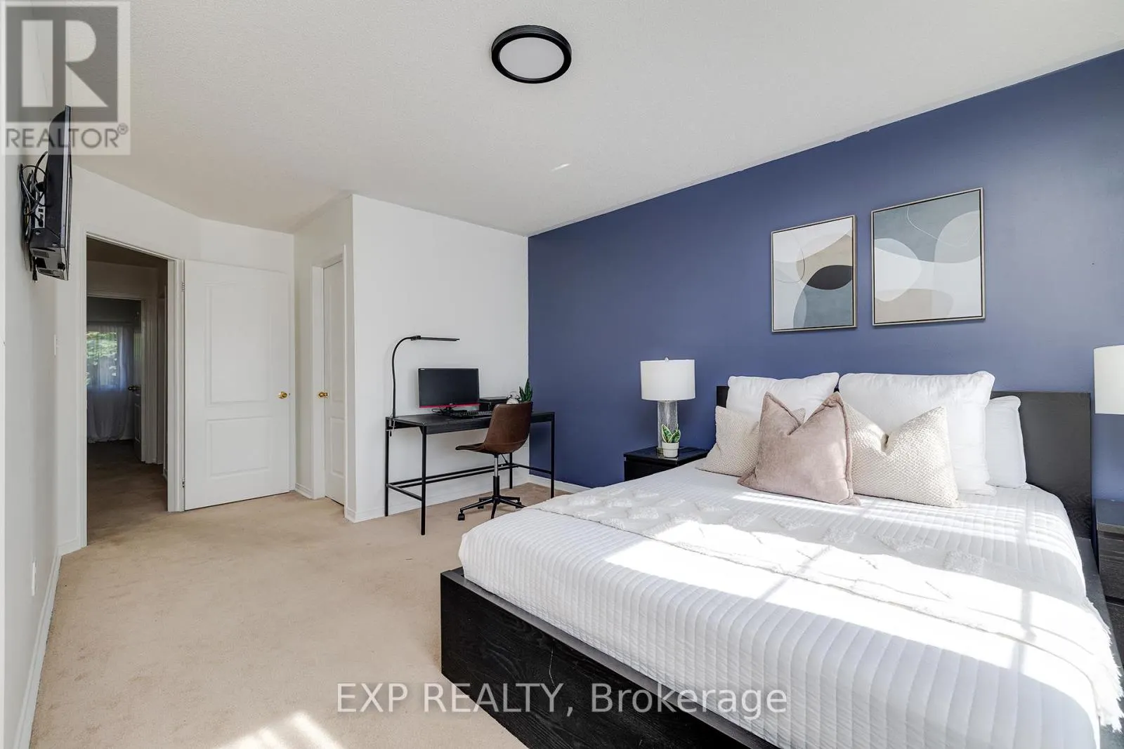 24 - 1591 SOUTH PARADE COURT