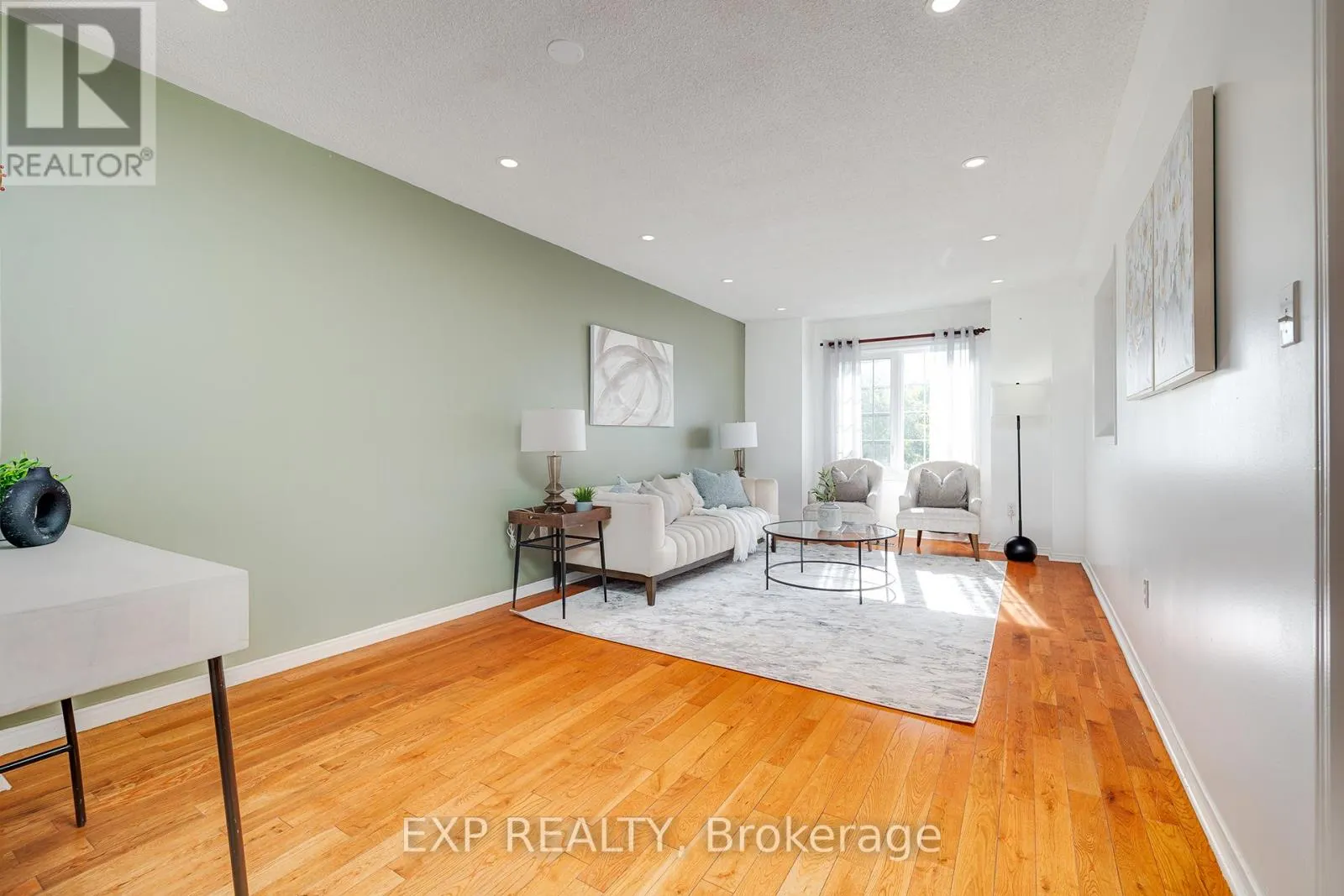24 - 1591 SOUTH PARADE COURT