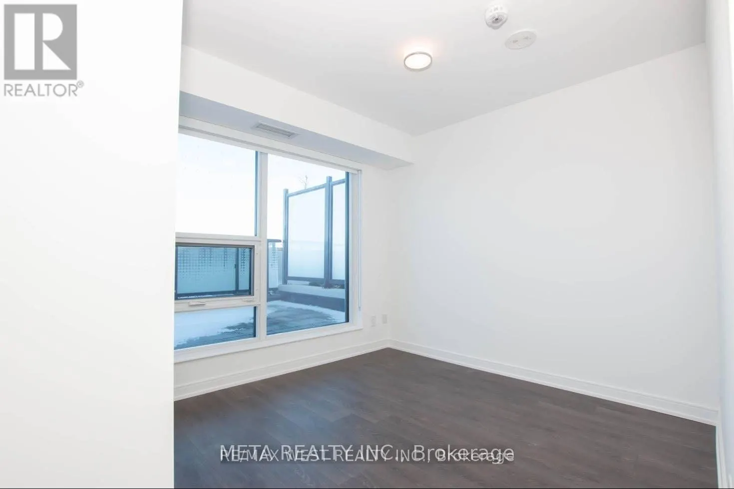 503 - 30 SAMUEL WOOD WAY