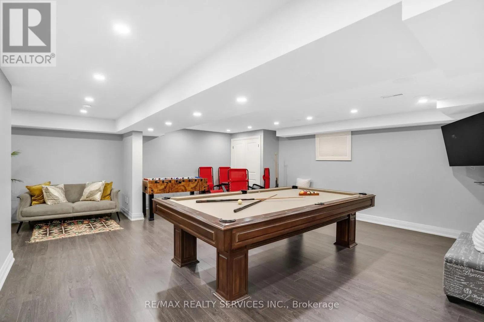 24 MARLOW PLACE