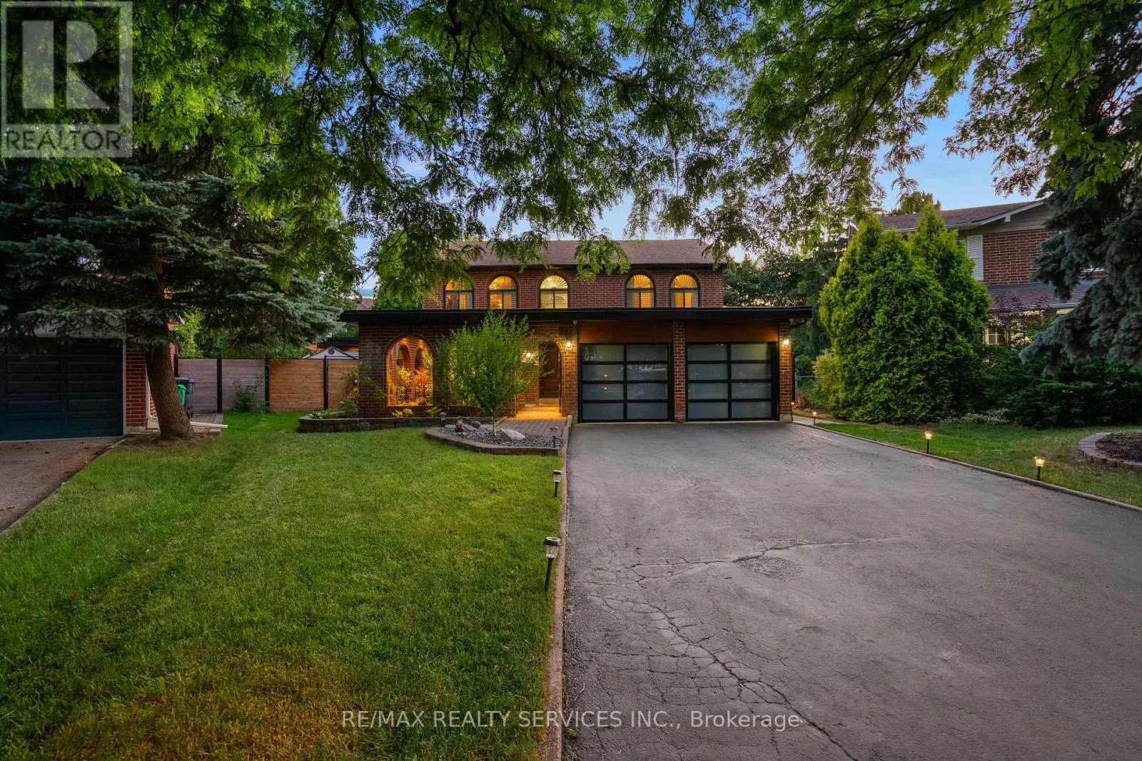 24 MARLOW PLACE
