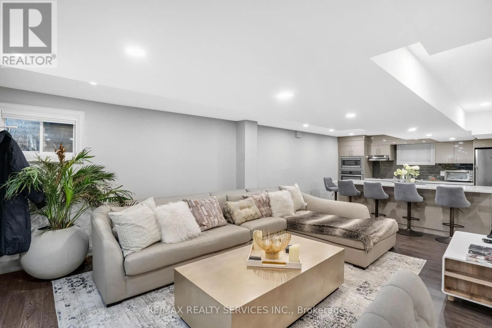 24 MARLOW PLACE